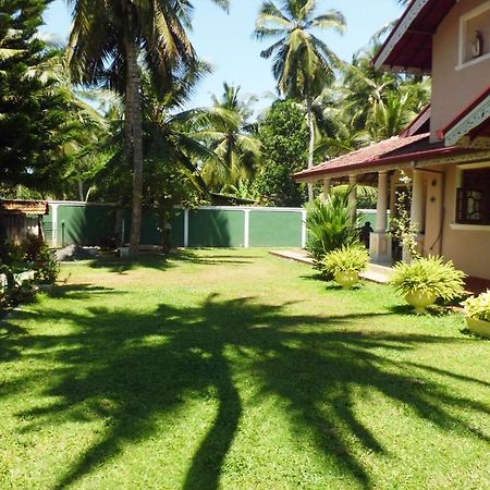 Villa W Bentota Bagian luar foto