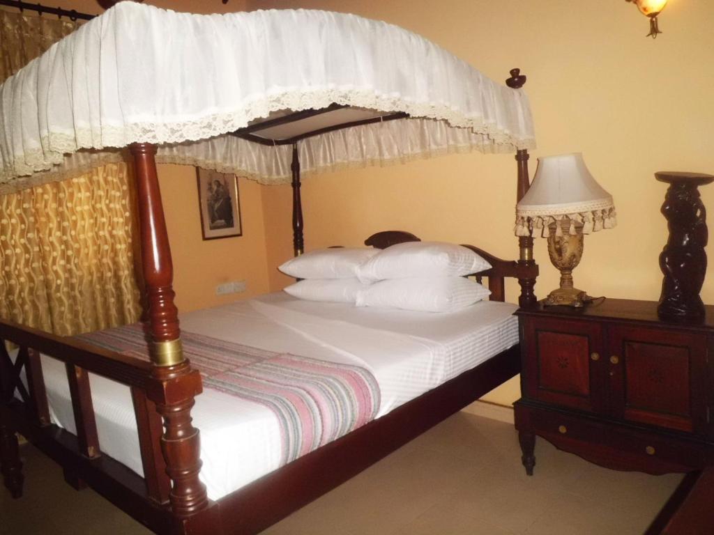 Villa W Bentota Bagian luar foto