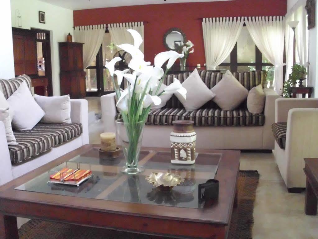 Villa W Bentota Bagian luar foto