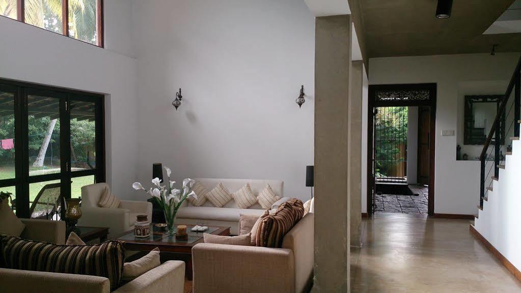 Villa W Bentota Bagian luar foto
